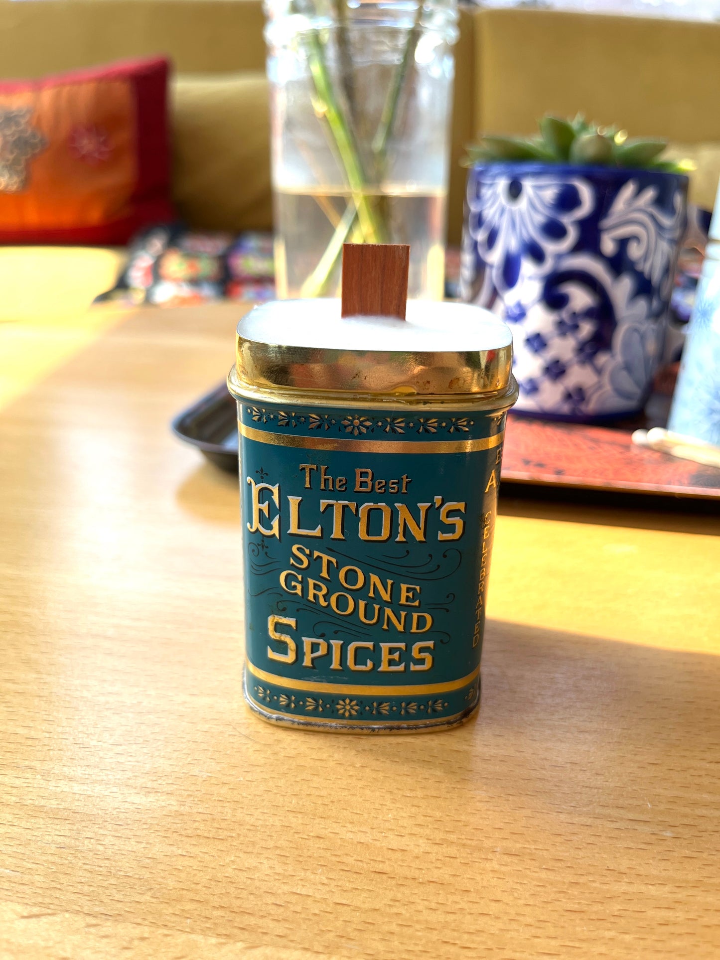 Warm Vanilla Spice - Vintage Spice Tin Candle